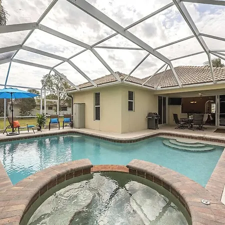 Serenity By The Gulf! - 1 Mile To Vanderbilt Beach! - 4 Bedroom!